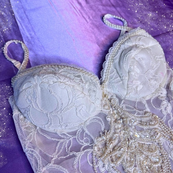 Vintage Fredrick’s of Hollywood White Beaded Nightgown - Picture 4 of 4